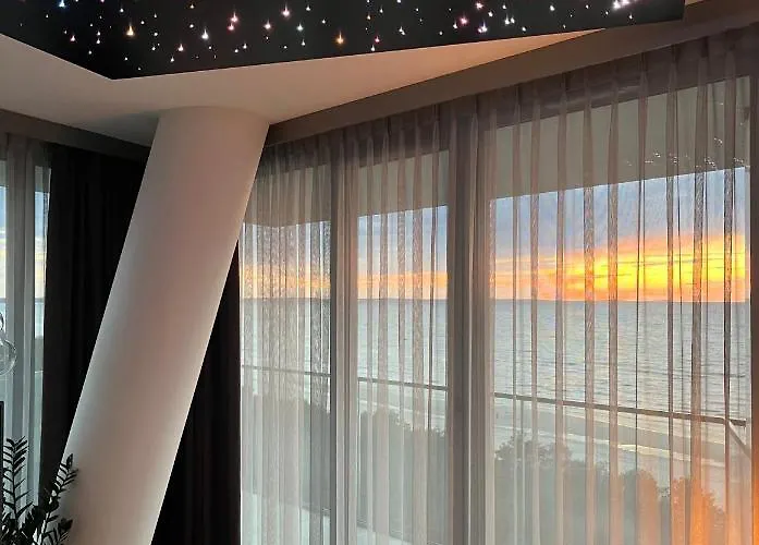 Axel Wave Seaview Apartment &Spa