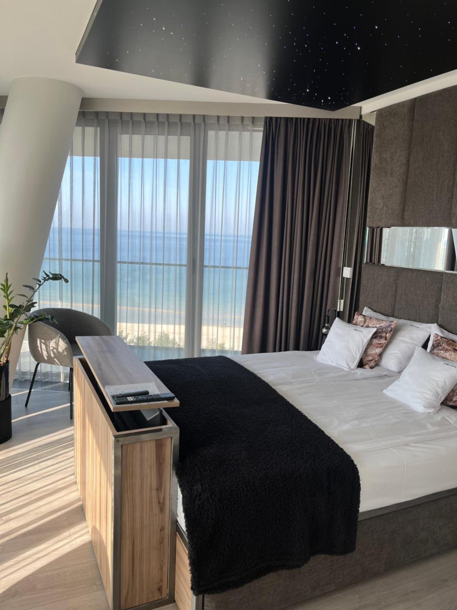 Axel Wave Seaview &spa *